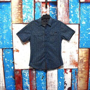 Men's Marc Eckō Cut & Sew Short Sleeve Button Up Floral Pattern SMALL Blue